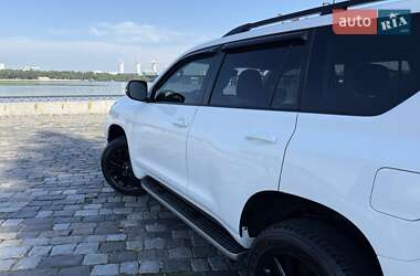 Внедорожник / Кроссовер Toyota Land Cruiser Prado 2021 в 