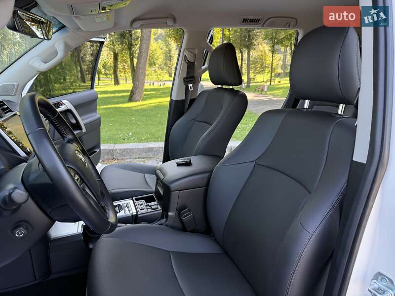 Внедорожник / Кроссовер Toyota Land Cruiser Prado 2021 в Киеве фото 65 Внедорожник / Кроссовер Toyota Land Cruiser Prado 2021 в Киеве