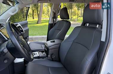 Внедорожник / Кроссовер Toyota Land Cruiser Prado 2021 в 