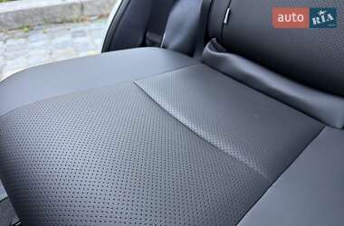 Внедорожник / Кроссовер Toyota Land Cruiser Prado 2021 в 