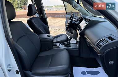Внедорожник / Кроссовер Toyota Land Cruiser Prado 2021 в 