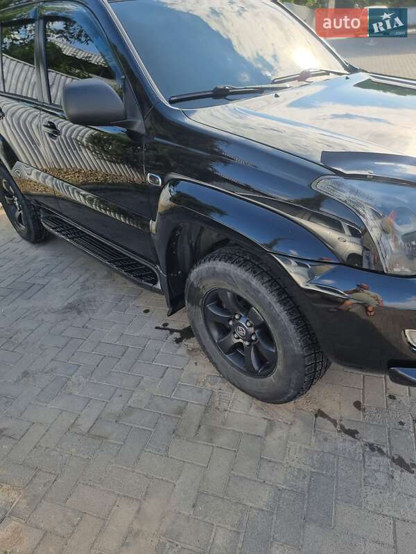 Внедорожник / Кроссовер Toyota Land Cruiser Prado 2004 в Черновцах