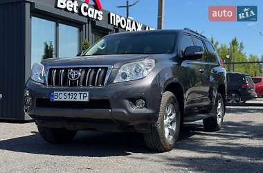 Внедорожник / Кроссовер Toyota Land Cruiser Prado 2013 в 