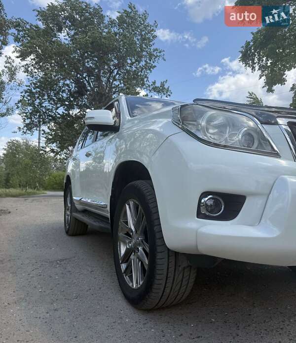 Toyota Land Cruiser Prado 2010