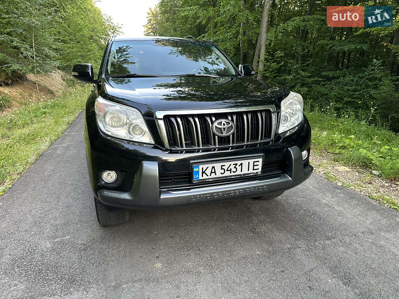 Позашляховик / Кросовер Toyota Land Cruiser Prado 2010 в Івано-Франківську