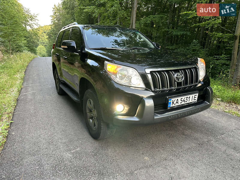 Позашляховик / Кросовер Toyota Land Cruiser Prado 2010 в Івано-Франківську