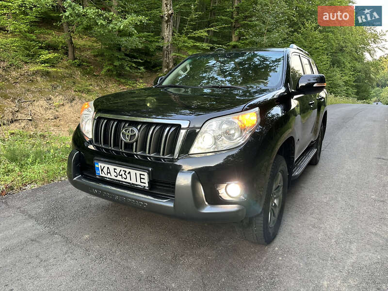 Позашляховик / Кросовер Toyota Land Cruiser Prado 2010 в Івано-Франківську
