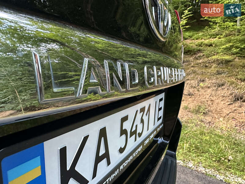 Позашляховик / Кросовер Toyota Land Cruiser Prado 2010 в Івано-Франківську