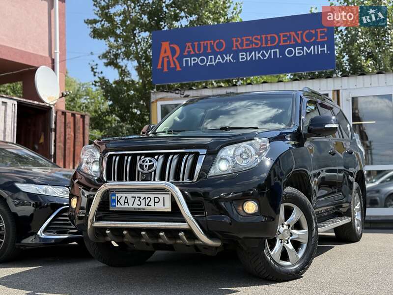 Toyota Land Cruiser Prado 2011
