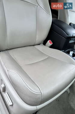 Внедорожник / Кроссовер Toyota Land Cruiser Prado 2011 в 