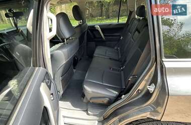 Внедорожник / Кроссовер Toyota Land Cruiser Prado 2012 в 