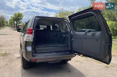 Внедорожник / Кроссовер Toyota Land Cruiser Prado 2012 в 