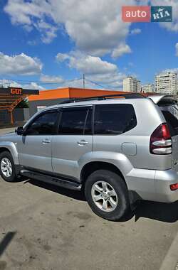 Внедорожник / Кроссовер Toyota Land Cruiser Prado 2006 в  фото 4 Внедорожник / Кроссовер Toyota Land Cruiser Prado 2006 в