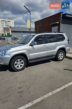 Внедорожник / Кроссовер Toyota Land Cruiser Prado 2006 в  фото 8 Внедорожник / Кроссовер Toyota Land Cruiser Prado 2006 в