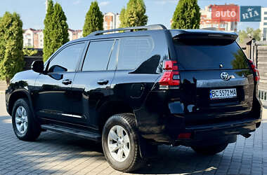 Внедорожник / Кроссовер Toyota Land Cruiser Prado 2019 в 