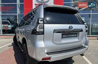 Внедорожник / Кроссовер Toyota Land Cruiser Prado 2022 в 