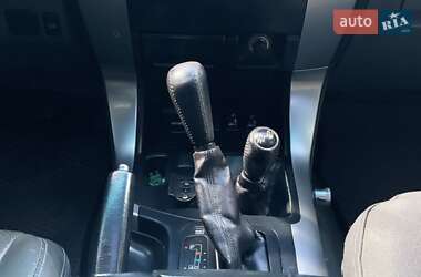 Внедорожник / Кроссовер Toyota Land Cruiser Prado 2005 в 