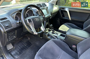 Внедорожник / Кроссовер Toyota Land Cruiser Prado 2014 в 