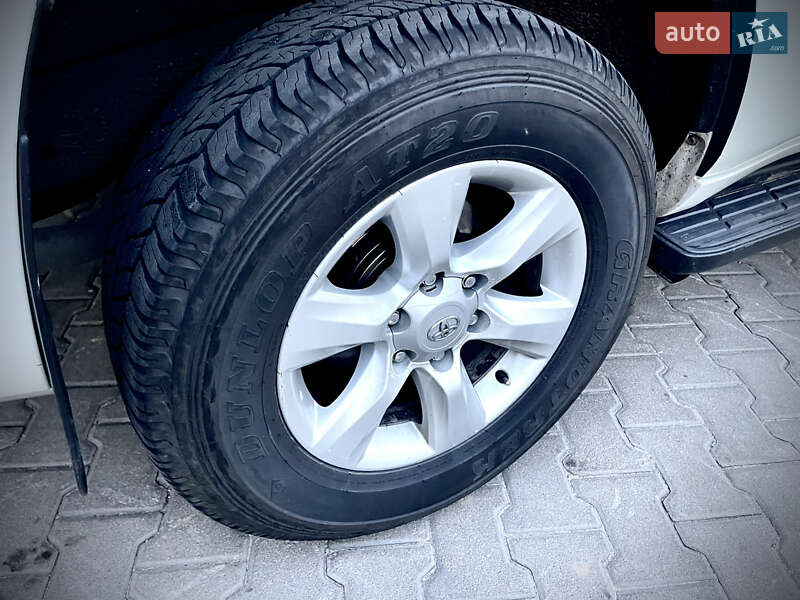 Позашляховик / Кросовер Toyota Land Cruiser Prado 2011 в Києві фото 19 Позашляховик / Кросовер Toyota Land Cruiser Prado 2011 в Києві