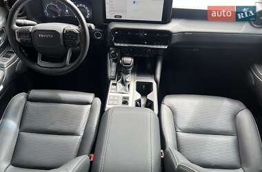 Внедорожник / Кроссовер Toyota Land Cruiser Prado 2024 в 