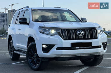Внедорожник / Кроссовер Toyota Land Cruiser Prado 2021 в Киеве