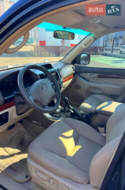 Внедорожник / Кроссовер Toyota Land Cruiser Prado 2007 в 