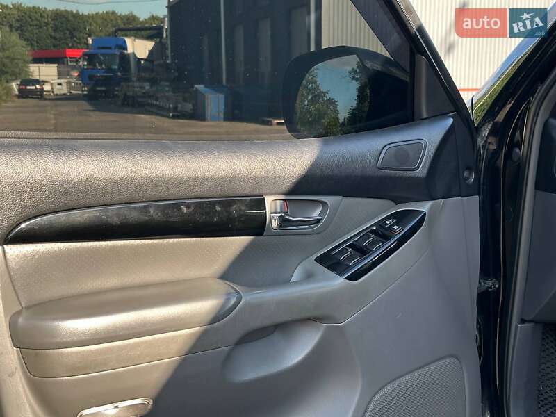 Внедорожник / Кроссовер Toyota Land Cruiser Prado 2006 в Стрые