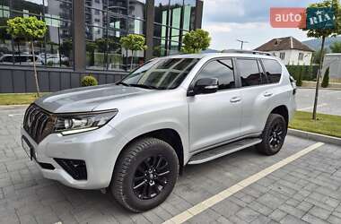 Внедорожник / Кроссовер Toyota Land Cruiser Prado 2020 в 