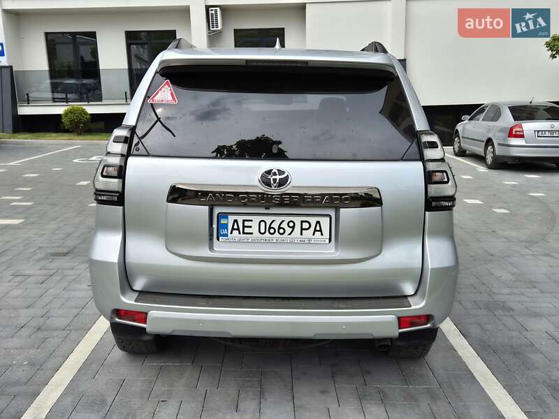 Внедорожник / Кроссовер Toyota Land Cruiser Prado 2020 в Томаковке фото 10 Внедорожник / Кроссовер Toyota Land Cruiser Prado 2020 в Томаковке