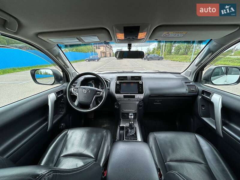 Внедорожник / Кроссовер Toyota Land Cruiser Prado 2018 в Киеве