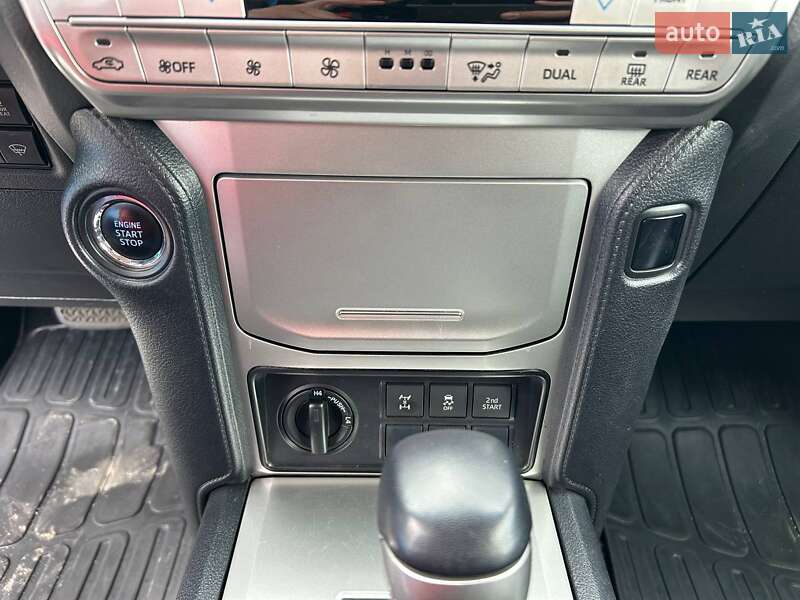 Внедорожник / Кроссовер Toyota Land Cruiser Prado 2018 в Киеве