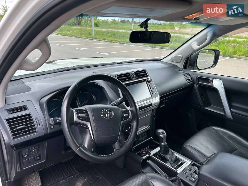 Внедорожник / Кроссовер Toyota Land Cruiser Prado 2018 в Киеве