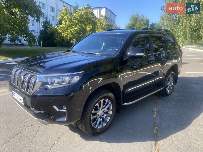 Внедорожник / Кроссовер Toyota Land Cruiser Prado 2019 в Киеве фото 10 Внедорожник / Кроссовер Toyota Land Cruiser Prado 2019 в Киеве