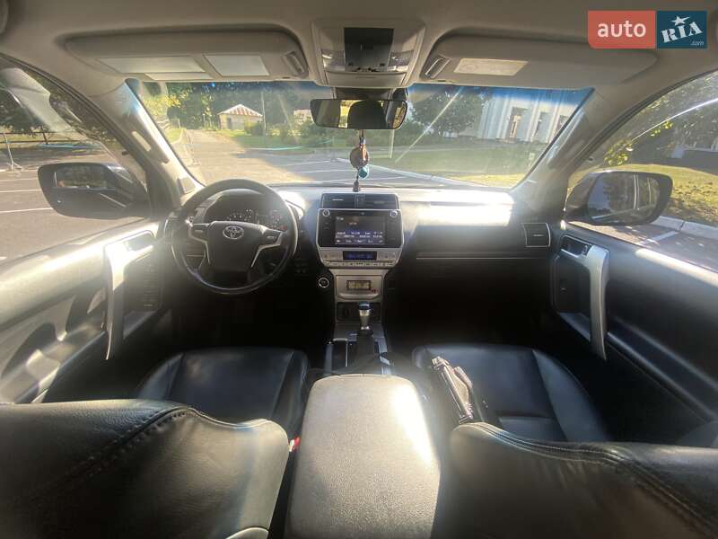 Внедорожник / Кроссовер Toyota Land Cruiser Prado 2019 в Киеве фото 20 Внедорожник / Кроссовер Toyota Land Cruiser Prado 2019 в Киеве