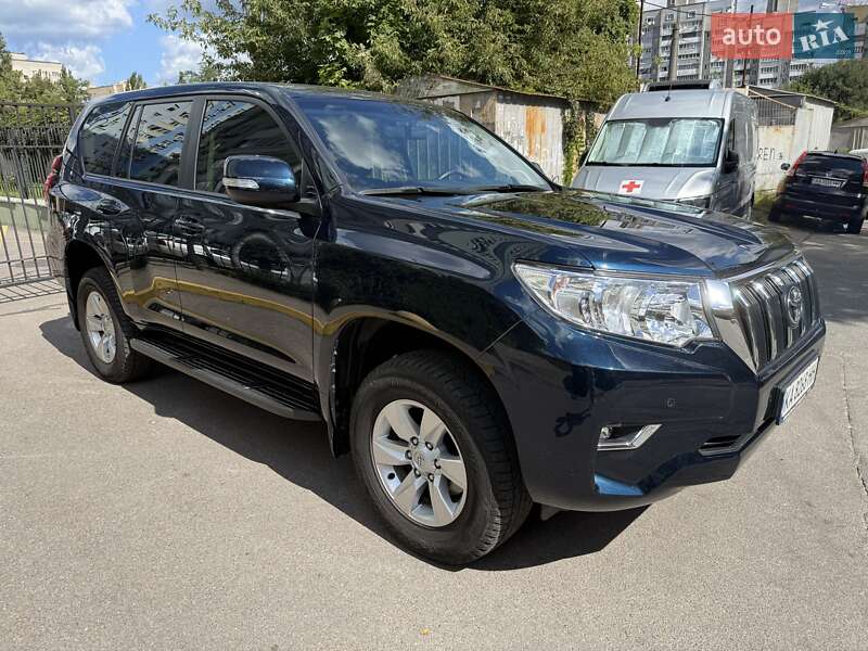 Внедорожник / Кроссовер Toyota Land Cruiser Prado 2017 в Киеве