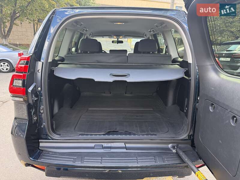 Внедорожник / Кроссовер Toyota Land Cruiser Prado 2017 в Киеве