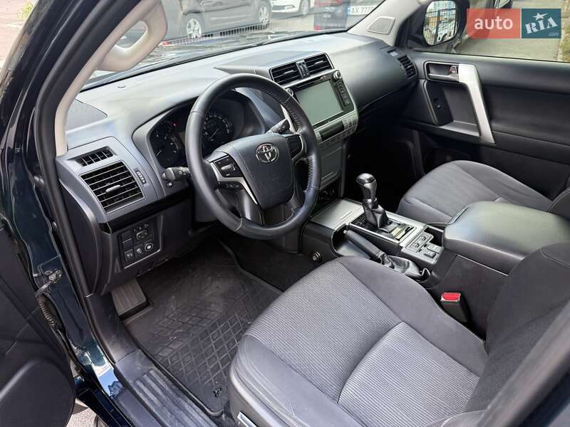 Внедорожник / Кроссовер Toyota Land Cruiser Prado 2017 в Киеве