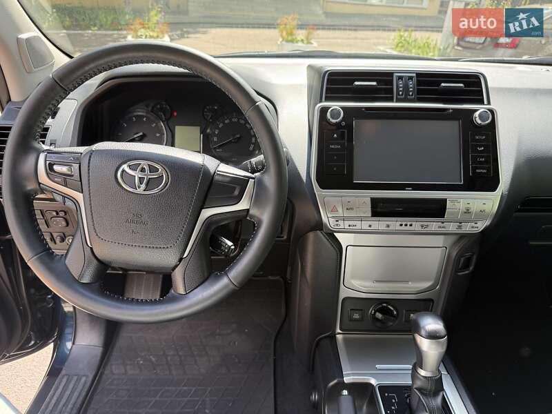 Внедорожник / Кроссовер Toyota Land Cruiser Prado 2017 в Киеве
