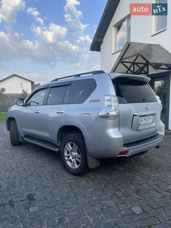 Позашляховик / Кросовер Toyota Land Cruiser Prado 2012 в Києві фото 4 Позашляховик / Кросовер Toyota Land Cruiser Prado 2012 в Києві