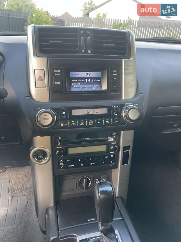 Позашляховик / Кросовер Toyota Land Cruiser Prado 2012 в Києві фото 6 Позашляховик / Кросовер Toyota Land Cruiser Prado 2012 в Києві