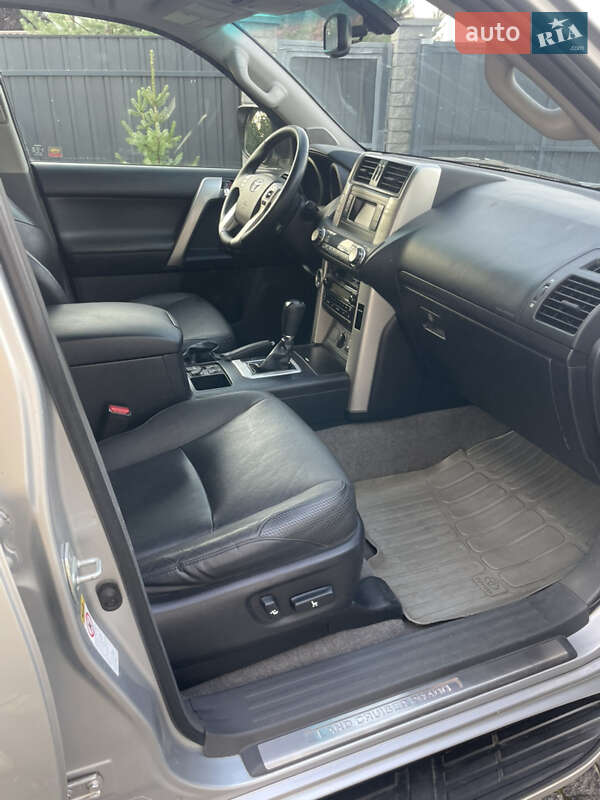 Позашляховик / Кросовер Toyota Land Cruiser Prado 2012 в Києві фото 10 Позашляховик / Кросовер Toyota Land Cruiser Prado 2012 в Києві