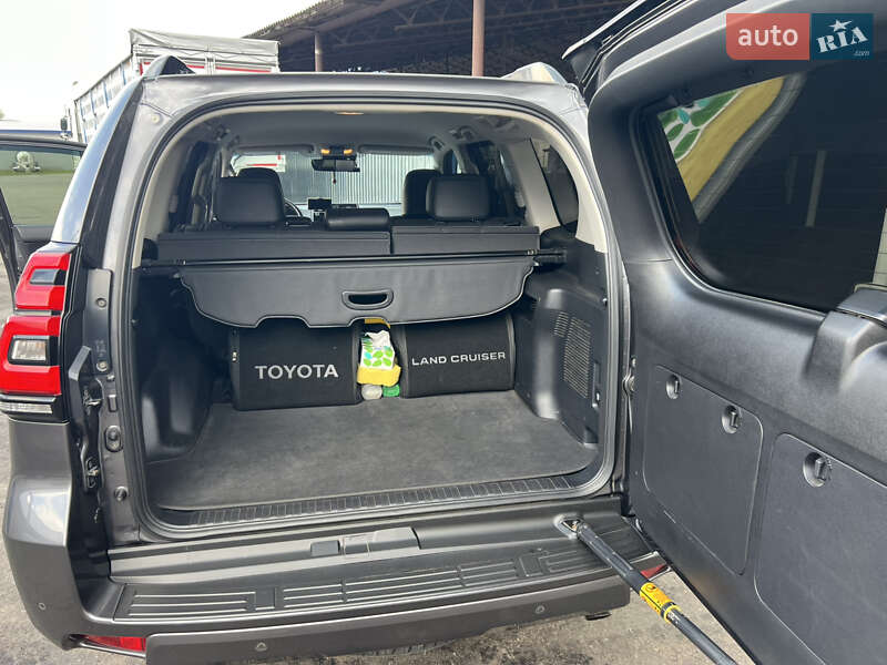 Внедорожник / Кроссовер Toyota Land Cruiser Prado 2020 в Броварах