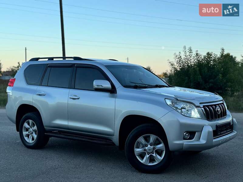 Toyota Land Cruiser Prado 2011