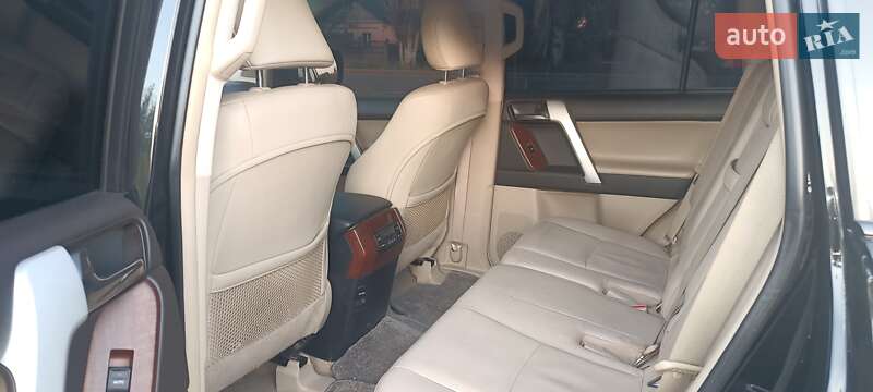 Внедорожник / Кроссовер Toyota Land Cruiser Prado 2010 в Николаеве