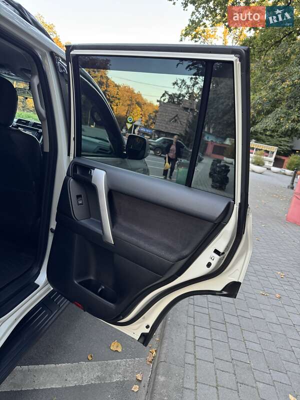 Внедорожник / Кроссовер Toyota Land Cruiser Prado 2019 в Виннице фото 53 Внедорожник / Кроссовер Toyota Land Cruiser Prado 2019 в Виннице