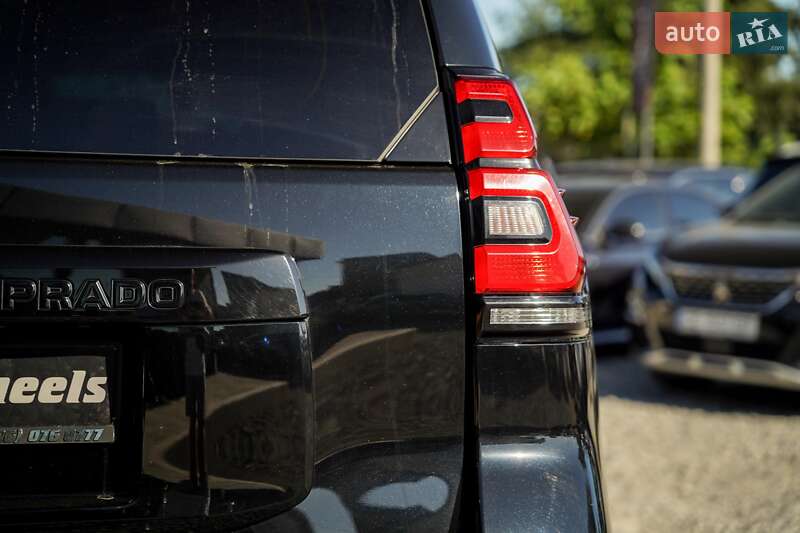 Внедорожник / Кроссовер Toyota Land Cruiser Prado 2020 в Черновцах