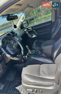 Внедорожник / Кроссовер Toyota Land Cruiser Prado 2015 в 