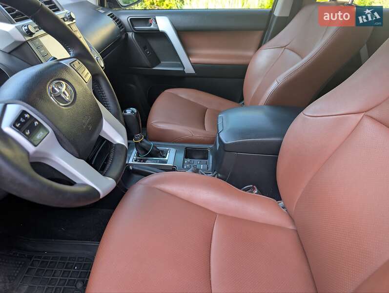 Внедорожник / Кроссовер Toyota Land Cruiser Prado 2016 в Тульчине фото 10 Внедорожник / Кроссовер Toyota Land Cruiser Prado 2016 в Тульчине