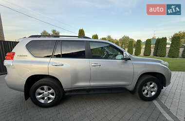 Внедорожник / Кроссовер Toyota Land Cruiser Prado 2012 в 