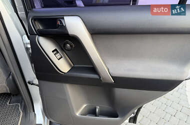 Внедорожник / Кроссовер Toyota Land Cruiser Prado 2012 в 